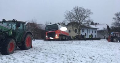 Einsatz – LKW Bergung Einsatz – LKW Bergung